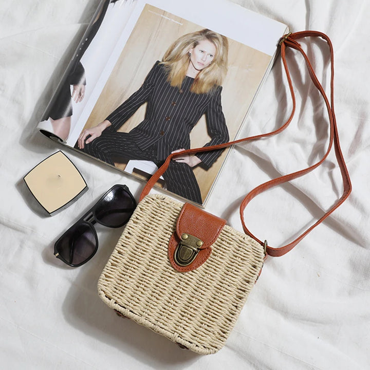 Summer Rattan Straw Bag For Women Woven Handmade Shoulder Bag Small Round Bag Vacation Seasid Beach Bag Shopping Purse bolsa
