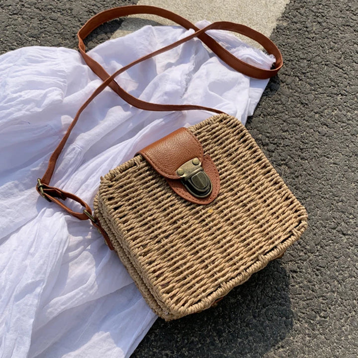 Summer Rattan Straw Bag For Women Woven Handmade Shoulder Bag Small Round Bag Vacation Seasid Beach Bag Shopping Purse bolsa