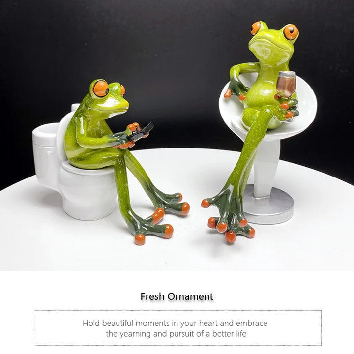 SAAKAR Resin Funny Frog Figurines for Interior Home Bathroom Interior Decoration Accessories Personalized Gift Object Collection