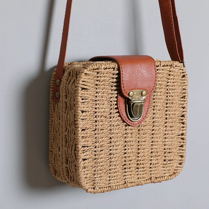 Summer Rattan Straw Bag For Women Woven Handmade Shoulder Bag Small Round Bag Vacation Seasid Beach Bag Shopping Purse bolsa