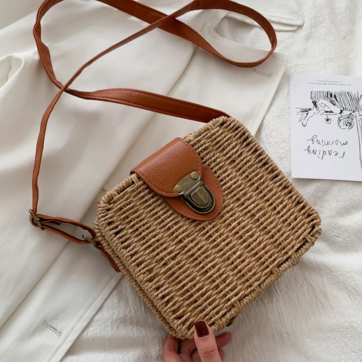 Summer Rattan Straw Bag For Women Woven Handmade Shoulder Bag Small Round Bag Vacation Seasid Beach Bag Shopping Purse bolsa