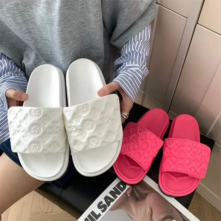 Senhoras adesivo mágico chinelos planos 2025 verão novo designer sandálias de luxo para mulheres elegantes casa chinelos planos