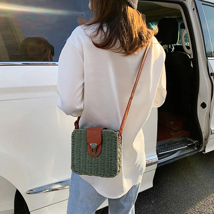 Summer Rattan Straw Bag For Women Woven Handmade Shoulder Bag Small Round Bag Vacation Seasid Beach Bag Shopping Purse bolsa