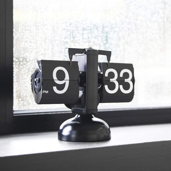 Table Clock Mechanical Automatic Page Turning Clock Retro Decoration Living Room Bedroom Office Desktop Decoration