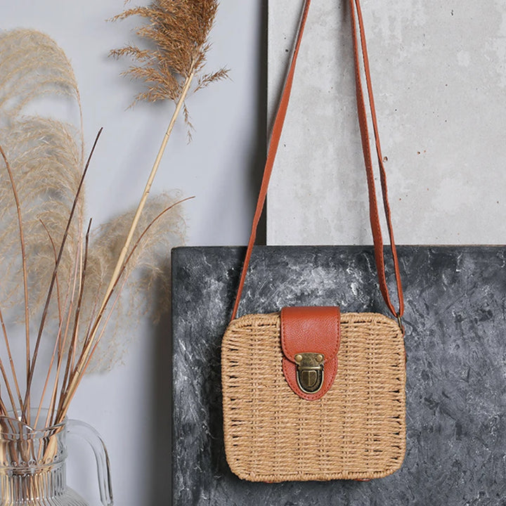 Summer Rattan Straw Bag For Women Woven Handmade Shoulder Bag Small Round Bag Vacation Seasid Beach Bag Shopping Purse bolsa