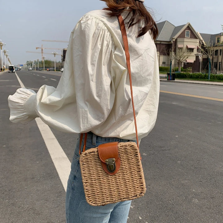 Summer Rattan Straw Bag For Women Woven Handmade Shoulder Bag Small Round Bag Vacation Seasid Beach Bag Shopping Purse bolsa