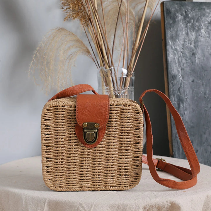 Summer Rattan Straw Bag For Women Woven Handmade Shoulder Bag Small Round Bag Vacation Seasid Beach Bag Shopping Purse bolsa