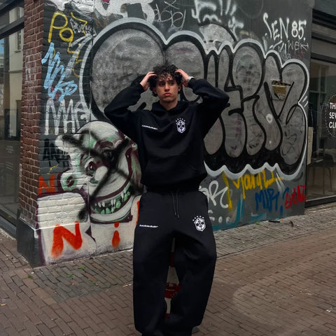 Trendy Hip Hop Men Clothing Set Shield Pattern Design New Set Retro Harajuku European Fashion Casual Loose Sports Set Women